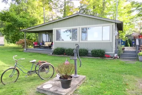 13368 Lakeside Park Rd, Carlton, NY 14571