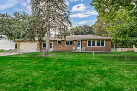 215 N French Rd, Amherst, NY 14228
