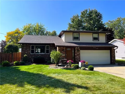 147 Ayrault Dr, Amherst, NY 14228
