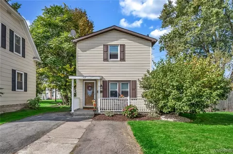 512 77th St, Niagara Falls, NY 14304