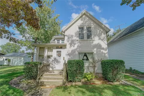 214 Franklin Ave, Dunkirk, NY 14048
