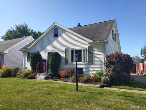 68 Nicholas Dr N, Tonawanda, NY 14150