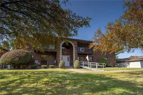 1187 Indian Church Rd #4B, West Seneca, NY 14224