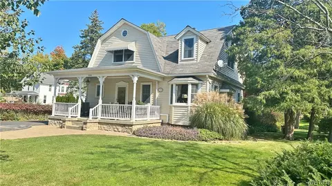 950 River Rd, Porter, NY 14174