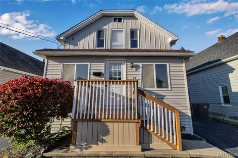 73 Sawyer Ave, Lancaster, NY 14086