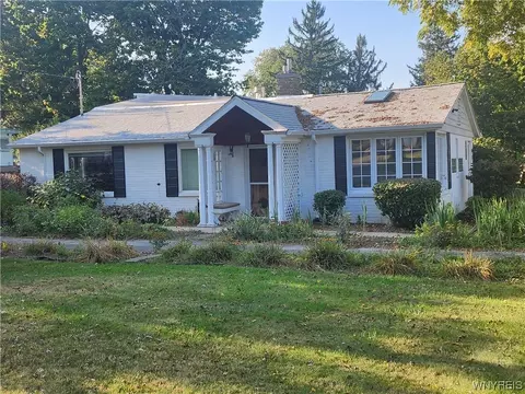 2143 Como Park Blvd, Lancaster, NY 14086