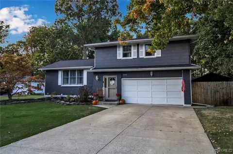 260 Marlin Dr, Grand Island, NY 14072