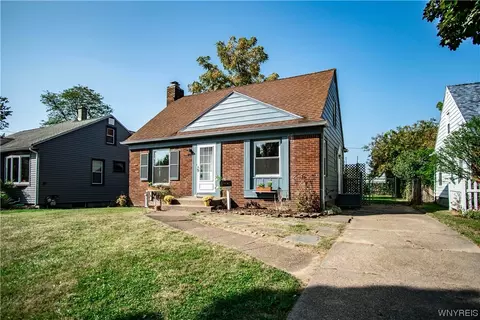 806 Delaware Rd, Tonawanda, NY 14223