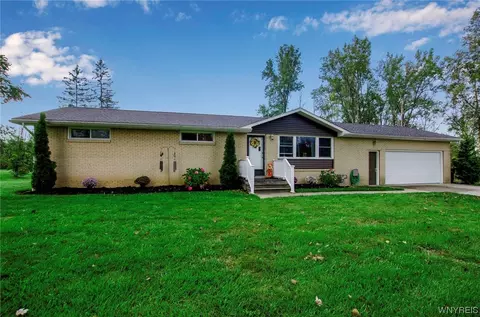 13141 Genesee St, Akron, NY 14001