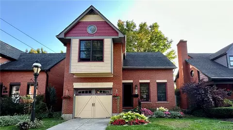 54 Cary St, Buffalo, NY 14201