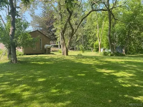 1241 Main Rd, Pembroke, NY 14036