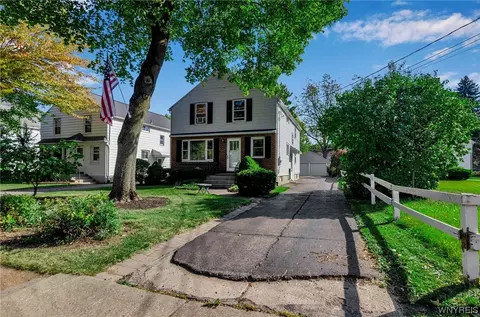 1195 Eggert Rd, Amherst, NY 14226