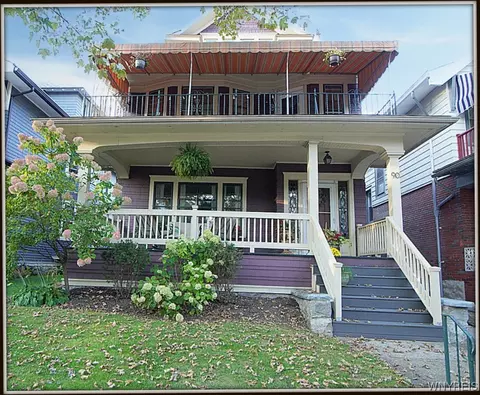 90 Inwood Pl, Buffalo, NY 14209