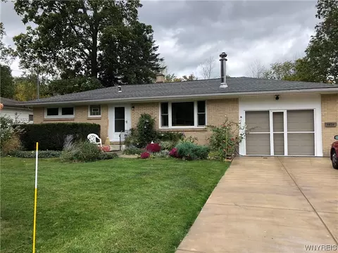 5600 Sterling Rd, Hamburg, NY 14075