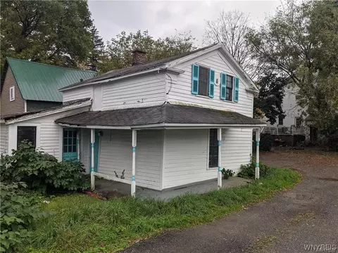 741 Ellis Dr, Aurora, NY 14052