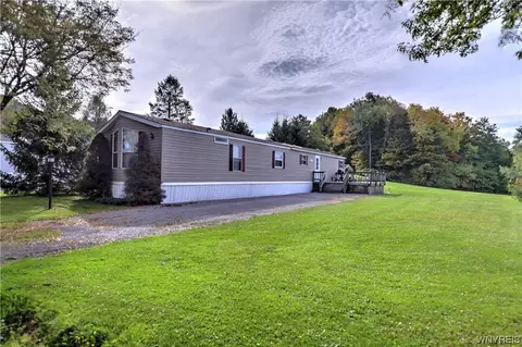 91 Green Valley Ests, Great Valley, NY 14741