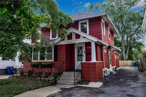 136 68th St, Niagara Falls, NY 14304