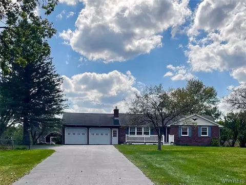 2290 W Blood Rd, East Aurora, NY 14052