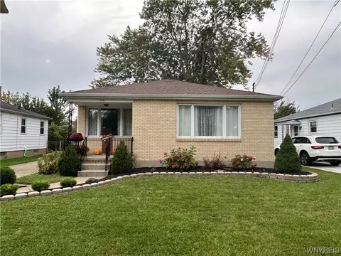 106 Glidden St, Cheektowaga, NY 14206