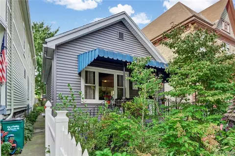 60 Ketchum Pl, Buffalo, NY 14213