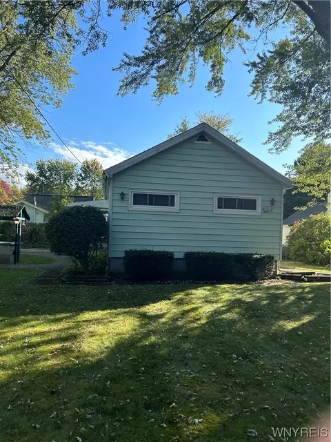 397 E Sterling Ave, Evans, NY 14006