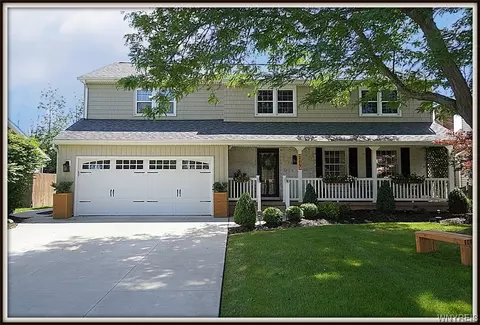 209 Rockdale Dr, Amherst, NY 14228