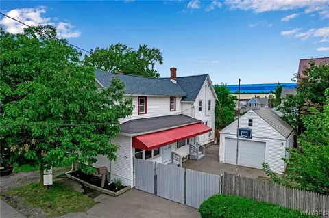 3700 2nd St, Buffalo, NY 14219