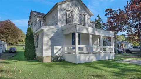 10499 High St, North Collins, NY 14111