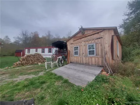 7845 Sunset Blvd S, Franklinville, NY 14737