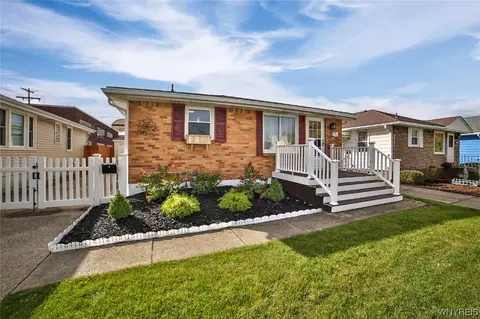 174 Oakridge Ave, Buffalo, NY 14217