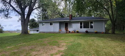 2539 Pratt Rd, Pembroke, NY 14020
