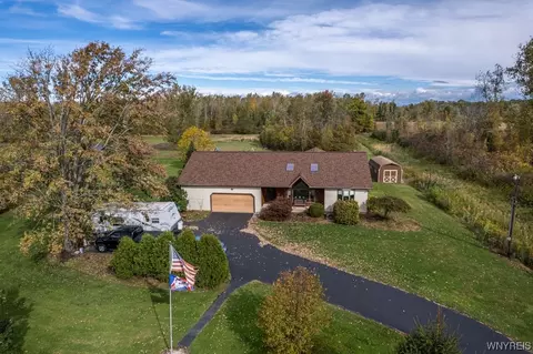 4133 Willow Rd, Wilson, NY 14172