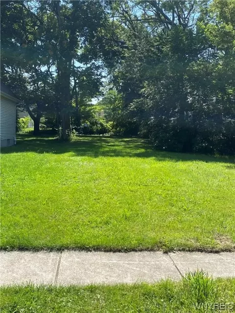 161 Southampton St, Buffalo, NY 14208