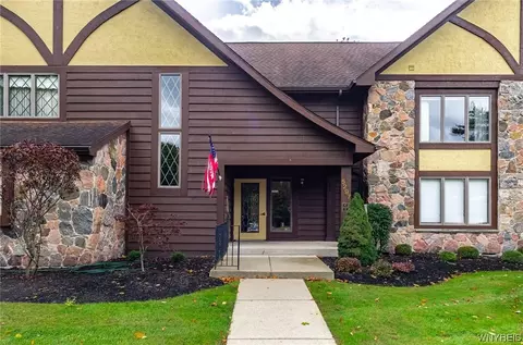 5297 Chestnut Ridge Rd #B, Orchard Park, NY 14127