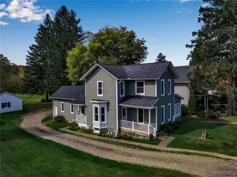 31 S Main St, Holland, NY 14080