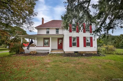 4114 Mapleton Rd, Pendleton, NY 14094
