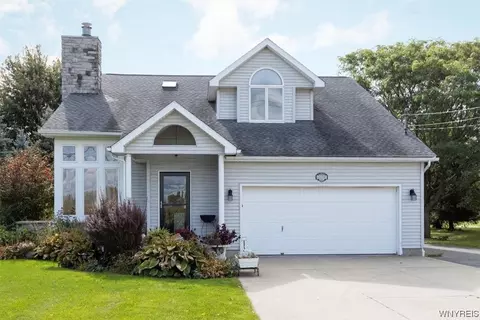 9905 Clarence Center Rd, Clarence Center, NY 14032