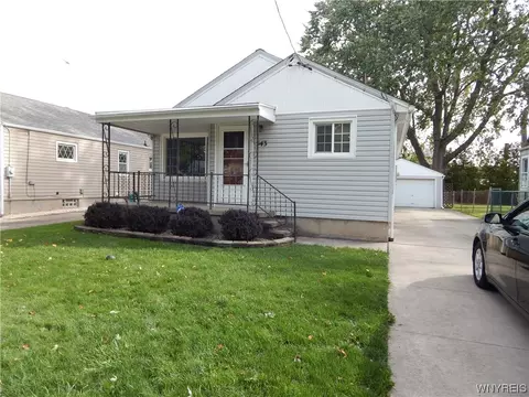 543 78th St, Niagara Falls, NY 14304