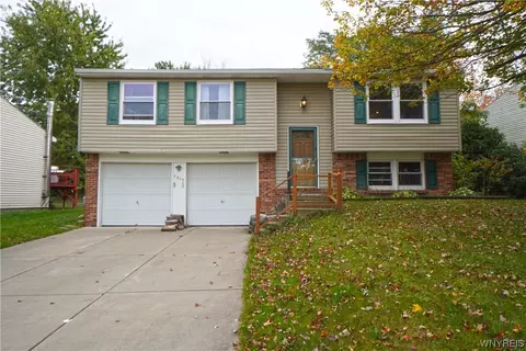 6849 Minuteman Trl, Evans, NY 14047