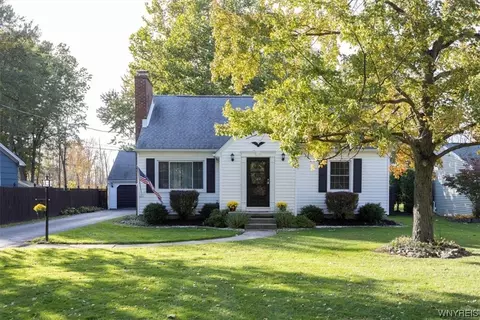 234 Ayer Rd, Amherst, NY 14221