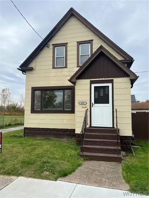 1837 Electric Ave, Lackawanna, NY 14218