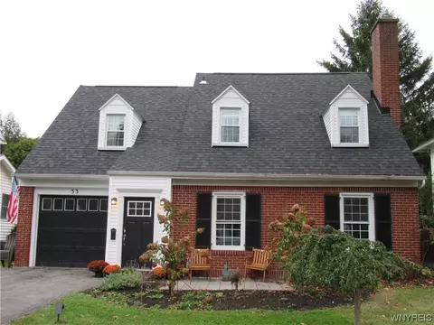 33 Anderson Pl, Hamburg, NY 14075