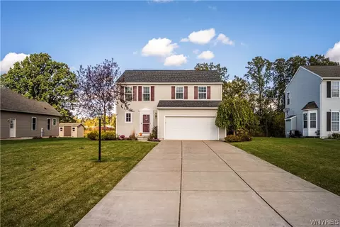 2421 Purple Martin Ln, Wheatfield, NY 14304