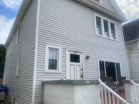 59 Dirkson Ave, West Seneca, NY 14224