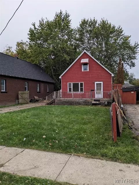 29 Warsaw St, Lackawanna, NY 14218