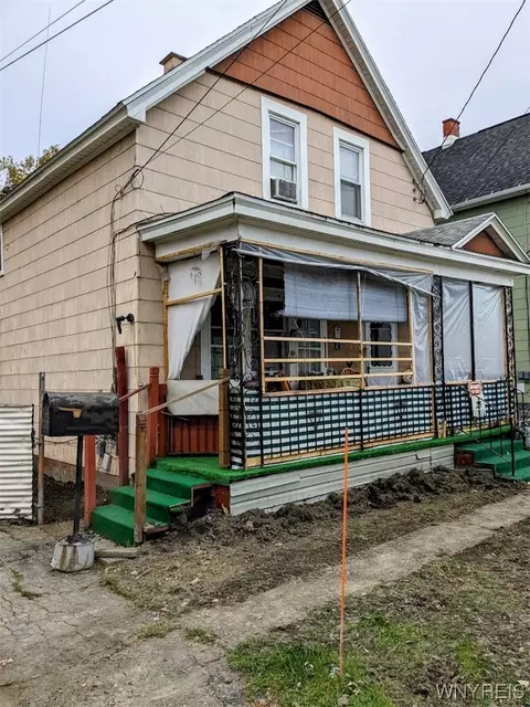 25 Warsaw St, Lackawanna, NY 14218