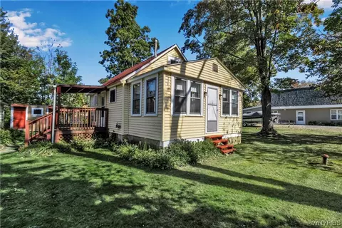 248 Garfield Ave, Evans, NY 14006