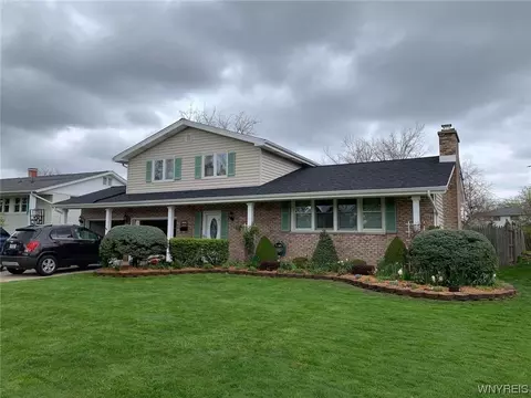 123 Dalewood Dr, Amherst, NY 14228