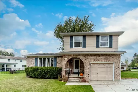 176 Palmdale Dr, Amherst, NY 14221