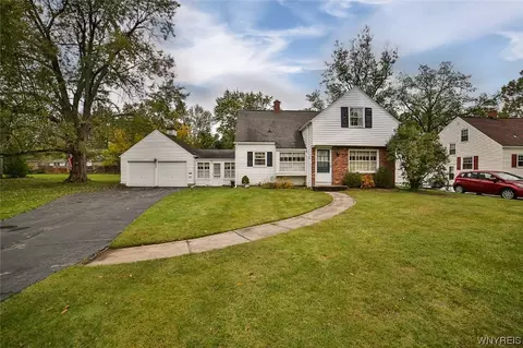 273 Huxley Dr, Amherst, NY 14226